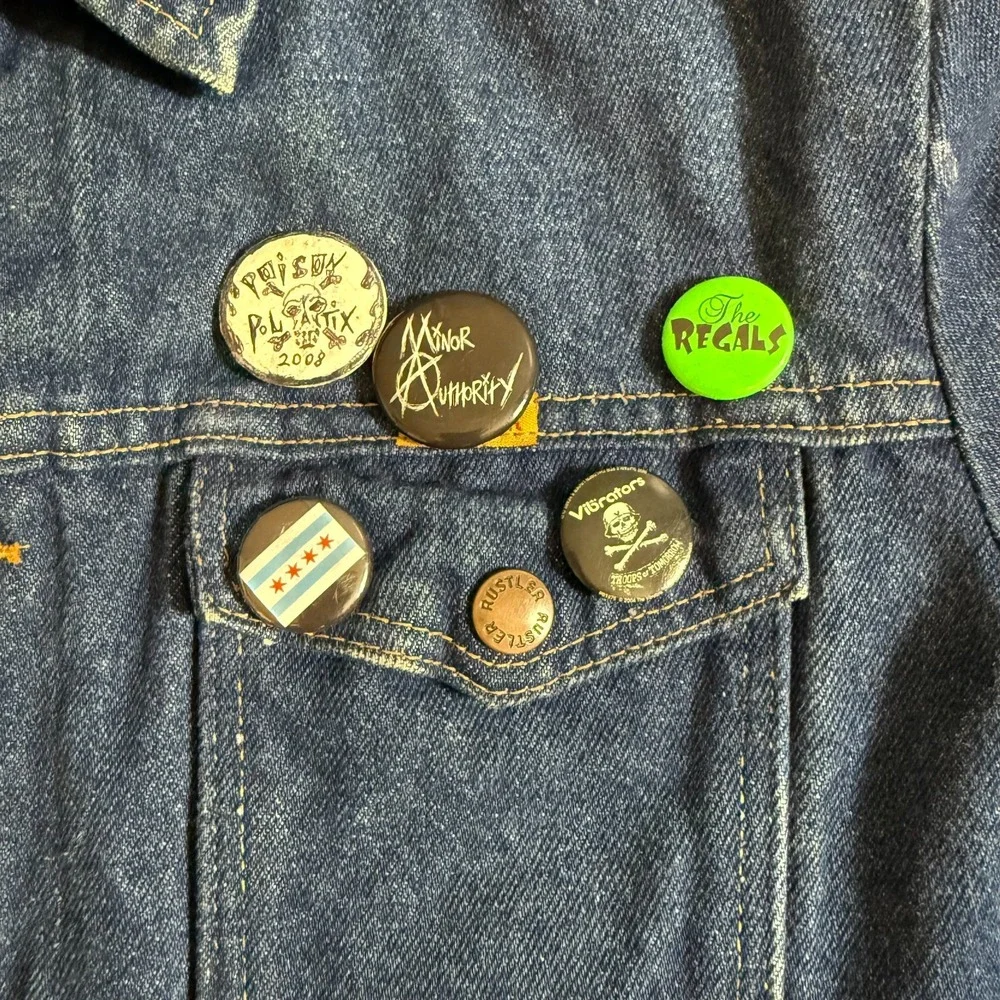 Vintage Rustler Denim Trucker‎ Jacket M Mickey's Get Stung Patch Punk Pins read